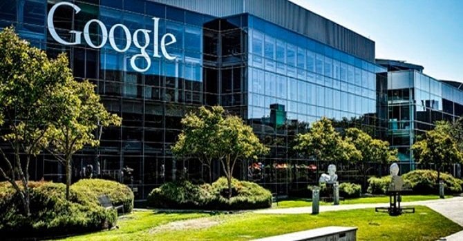  El anuncio de Google se produce casi inmediatamente después del de Microsoft, la otra gigante tecnológica que la semana pasada abrió a todo el mundo su herramienta gratuita de inteligencia artificial, Bing. (Archivo) 