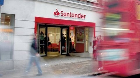  Las operaciones y los sistemas de Santander no están afectados y los clientes pueden seguir operando con seguridad. (Archivo) 